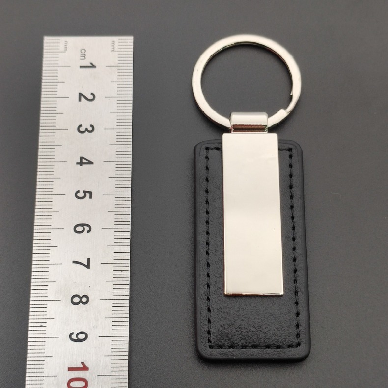 Leder-Schlüsselanhänger mit Zi – Men Accessories All Bewertung und Preis